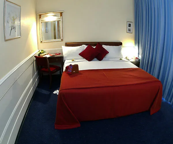 Takaya Suites Hotel Beirut 4*,