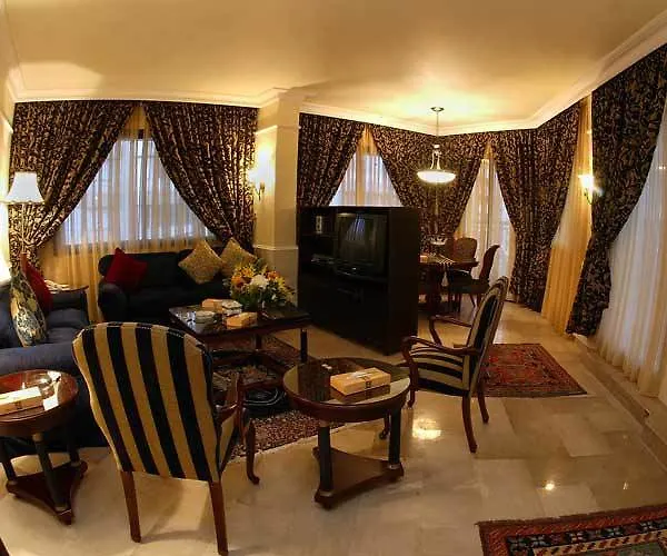 Takaya Suites Hotel Beirut 4*,